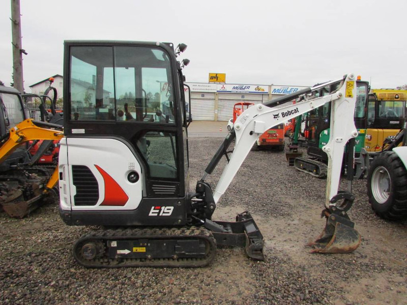 Bobcat E 19 Minibagger 22.500 EUR - Мини багер: слика 3 Bobcat E 19 Minibagger 22.500 EUR - Мини багер: слика 3