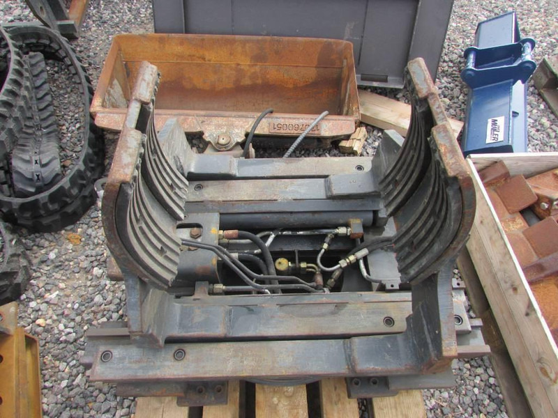 Bolzoni Fassgreifer drum clamp KG 06T2A SP - Стега за Опрема за ракување со материјали: слика 2 Bolzoni Fassgreifer drum clamp KG 06T2A SP - Стега за Опрема за ракување со материјали: слика 2