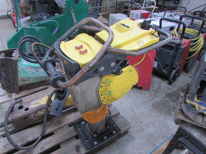 Bomag BT 65 Stampfer netto 1.000 EUR tamper - Компактор: слика 1 Bomag BT 65 Stampfer netto 1.000 EUR tamper - Компактор: слика 1