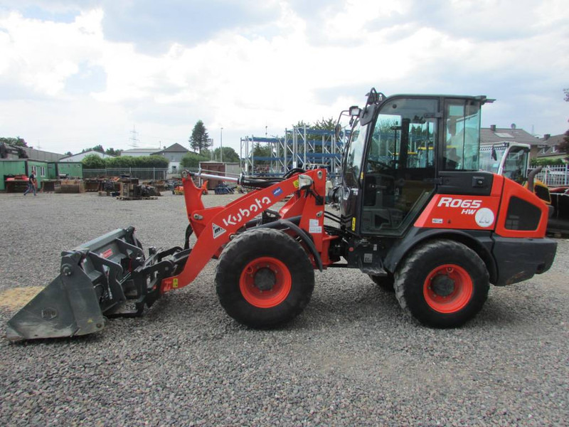 Kubota R 065 Radlader 31.000 EUR - Натоварувач на тркала: слика 1 Kubota R 065 Radlader 31.000 EUR - Натоварувач на тркала: слика 1