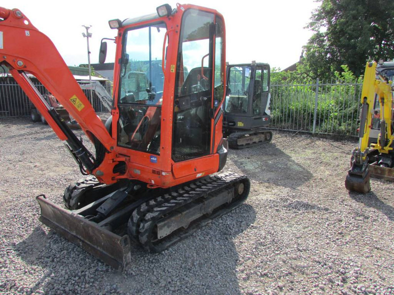 Kubota U 27-4 Minibagger 21.500 EUR - Мини багер: слика 2 Kubota U 27-4 Minibagger 21.500 EUR - Мини багер: слика 2