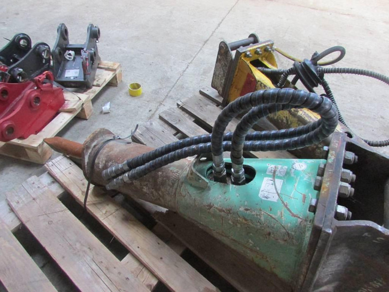 MONTABERT SC 22 Hydraulikhammer 2.400 EUR - Хидрауличен чекан за Градежна машина: слика 4 MONTABERT SC 22 Hydraulikhammer 2.400 EUR - Хидрауличен чекан за Градежна машина: слика 4