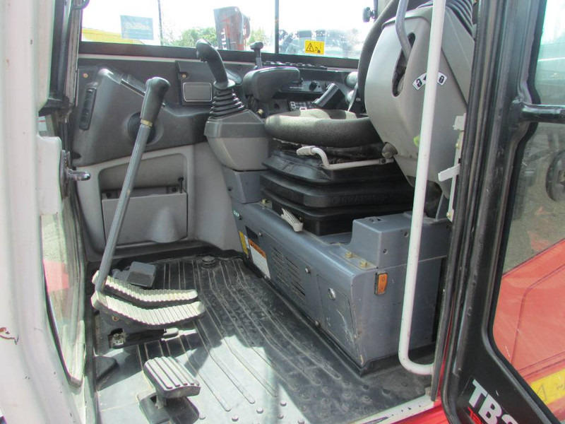 Takeuchi TB 260 Minibagger / AC / 44.500 EUR - Мини багер: слика 4 Takeuchi TB 260 Minibagger / AC / 44.500 EUR - Мини багер: слика 4