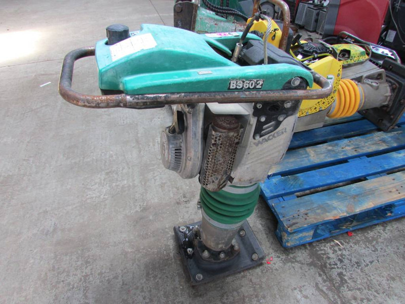 WACKER NEUSON BS60-2 Stampfer 600 EUR netto Tamper - Компактор: слика 1 WACKER NEUSON BS60-2 Stampfer 600 EUR netto Tamper - Компактор: слика 1