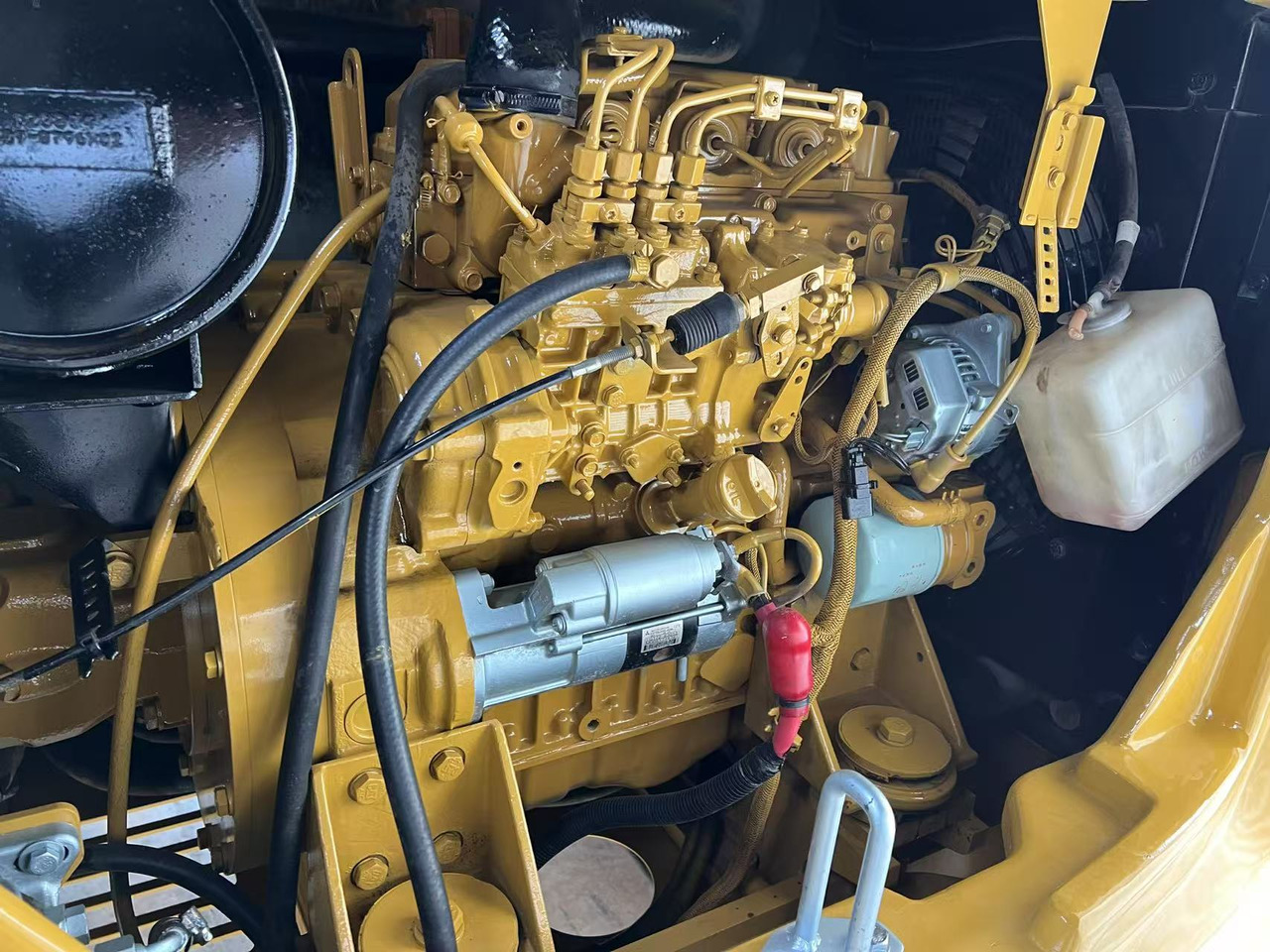 CATERPILLAR 305.5E2 - Мини багер: слика 5 CATERPILLAR 305.5E2 - Мини багер: слика 5