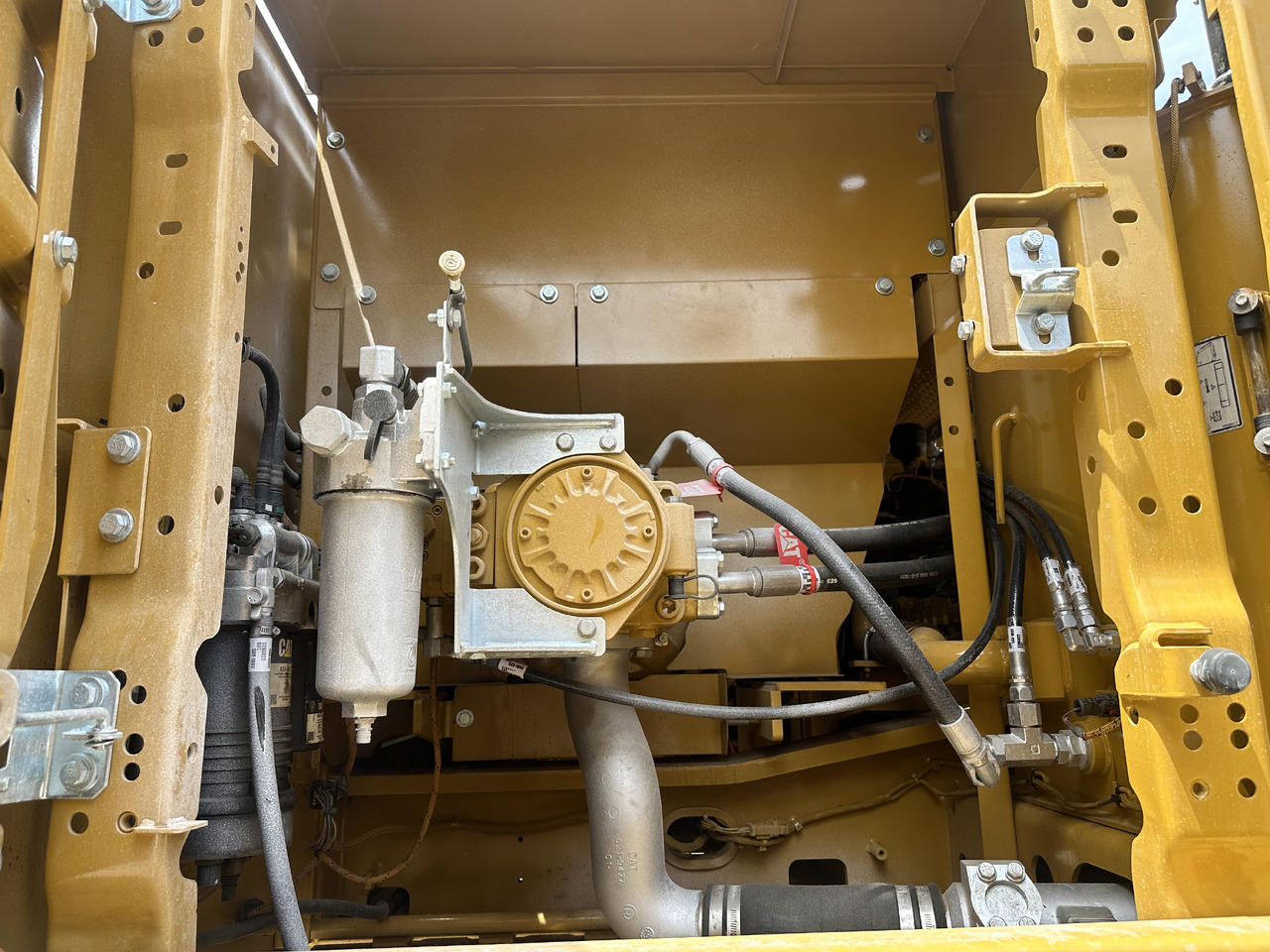 CATERPILLAR 330GC - Багер на тркала: слика 4 CATERPILLAR 330GC - Багер на тркала: слика 4