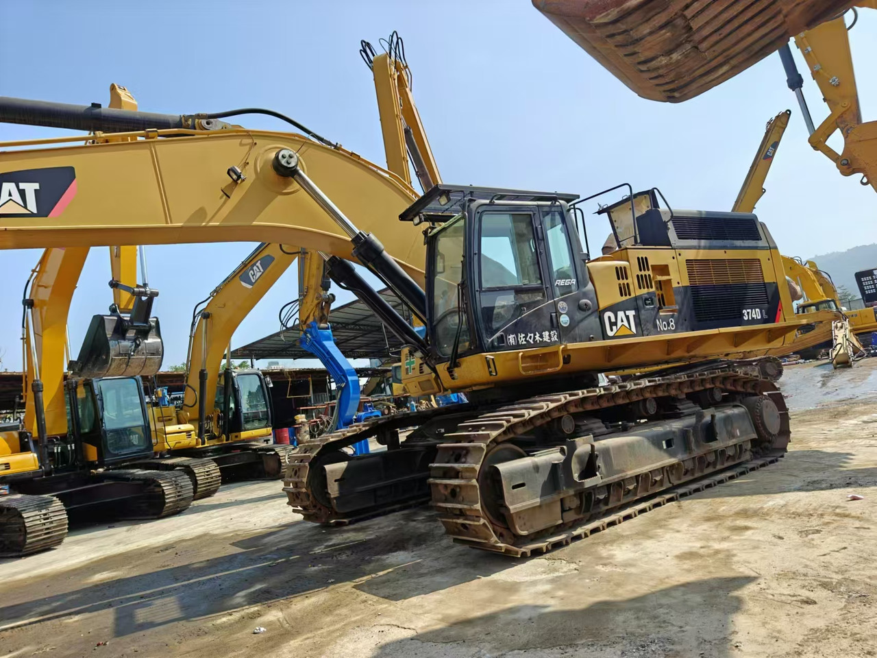 CATERPILLAR 374DL - Багер гасеничар: слика 3 CATERPILLAR 374DL - Багер гасеничар: слика 3