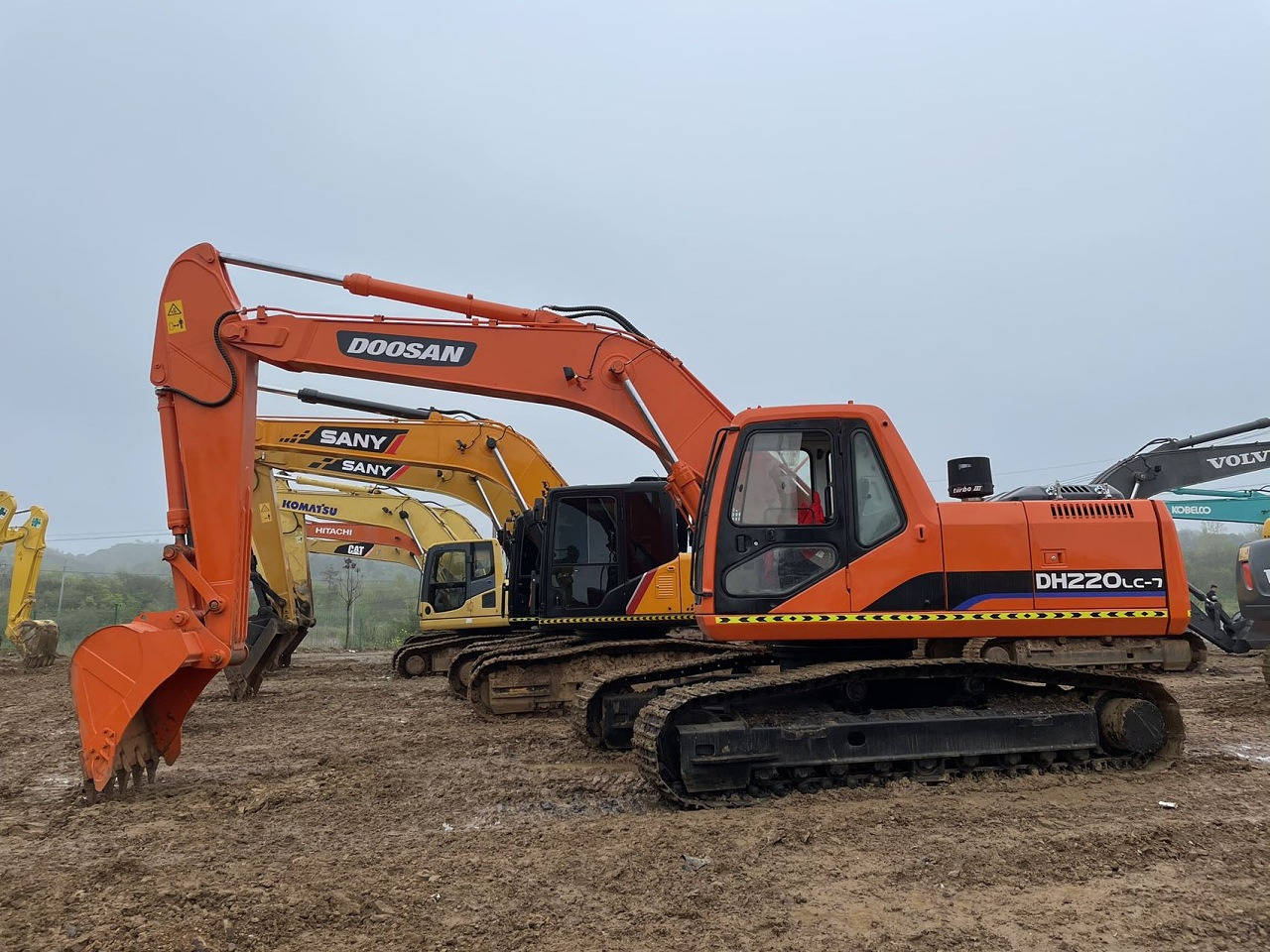 DOOSAN DH220 - Багер гасеничар: слика 1 DOOSAN DH220 - Багер гасеничар: слика 1