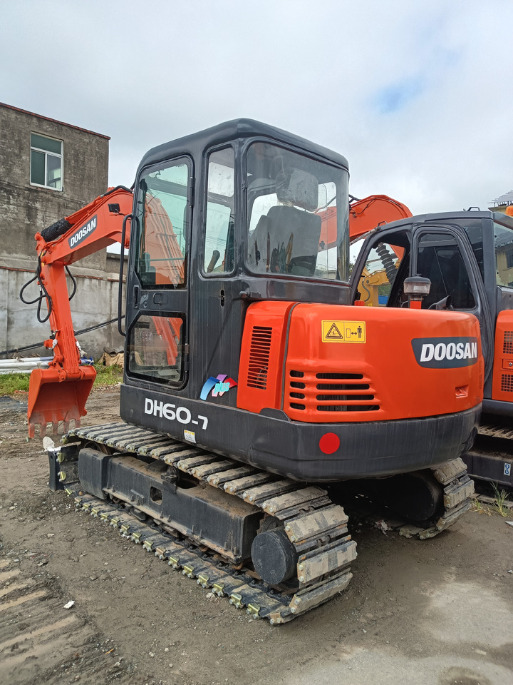 DOOSAN DH60-7 - Мини багер: слика 4 DOOSAN DH60-7 - Мини багер: слика 4
