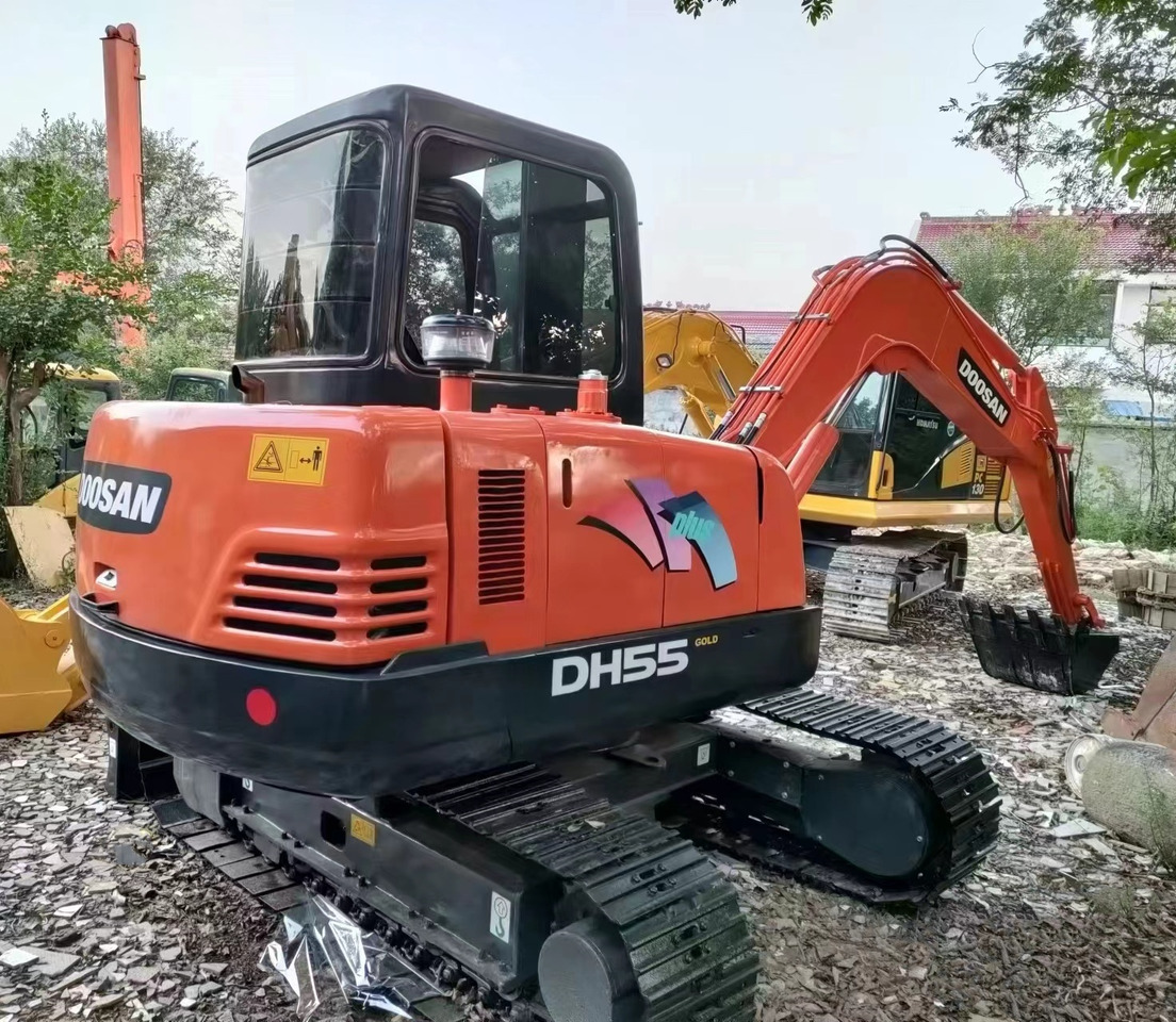 Doosan DH 55 - Мини багер: слика 1 Doosan DH 55 - Мини багер: слика 1