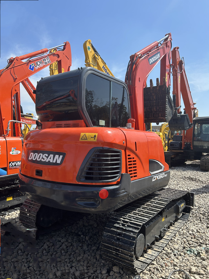 Doosan DX60 - Мини багер: слика 5 Doosan DX60 - Мини багер: слика 5