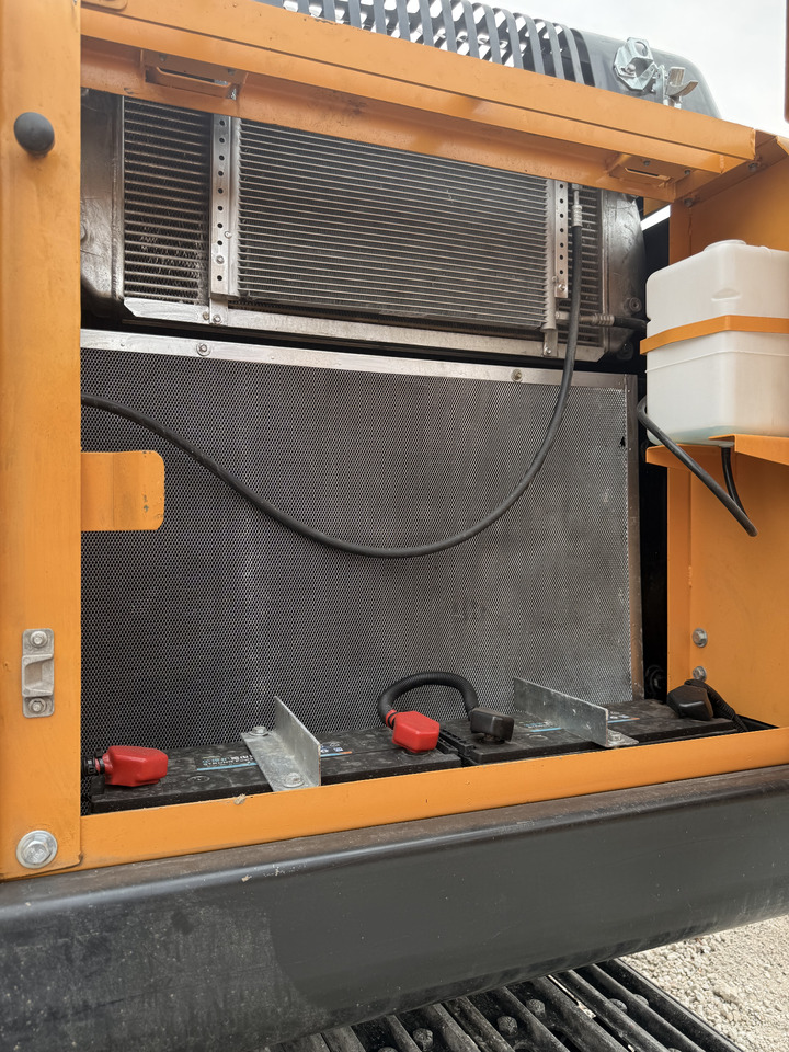 HYUNDAI HX220HD - Багер гасеничар: слика 5 HYUNDAI HX220HD - Багер гасеничар: слика 5