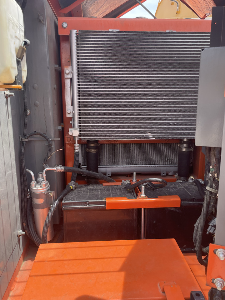 Hitachi ZX 70 - Багер гасеничар: слика 5 Hitachi ZX 70 - Багер гасеничар: слика 5