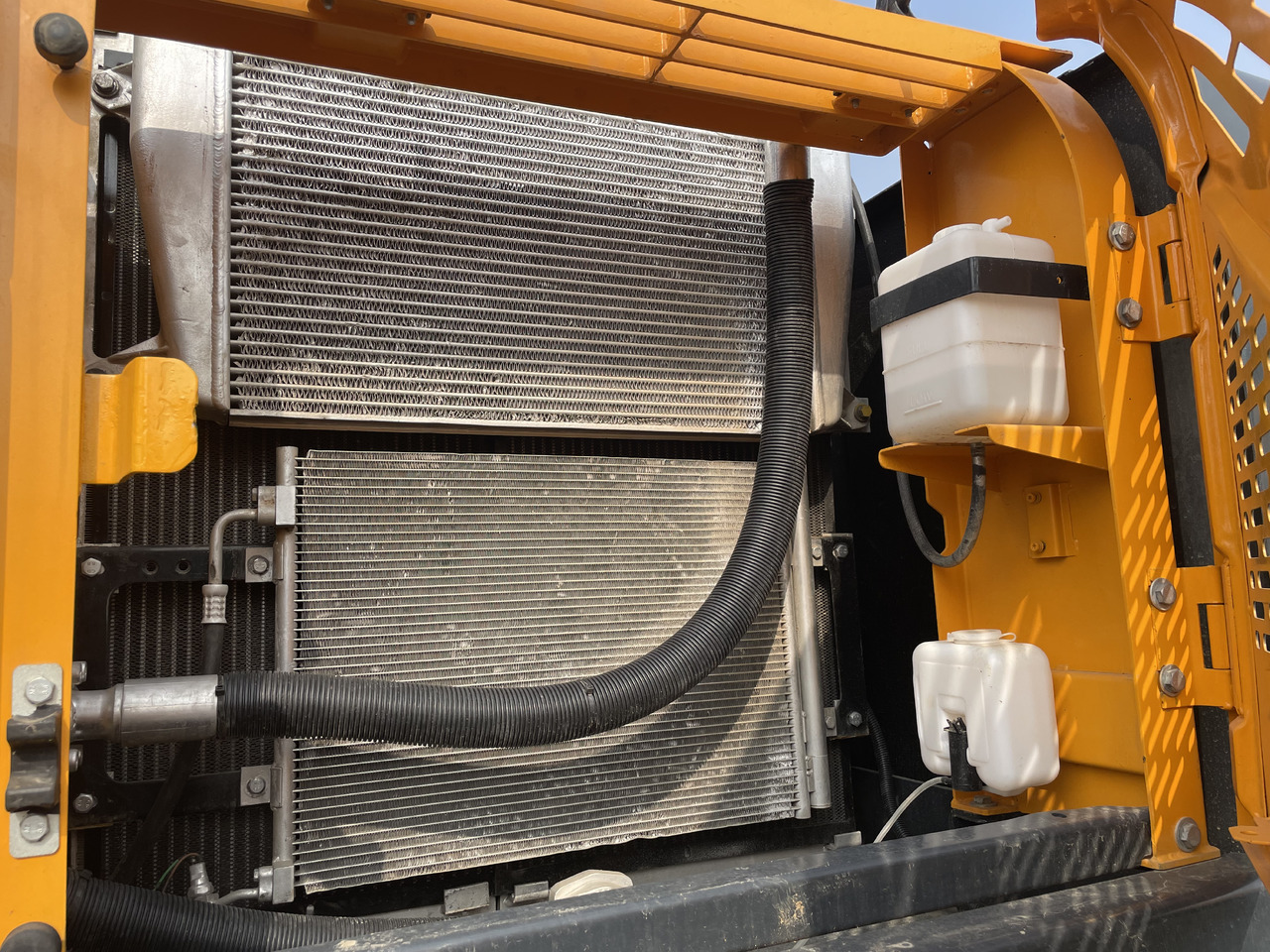 Hyundai R220LC-9S - Багер гасеничар: слика 2 Hyundai R220LC-9S - Багер гасеничар: слика 2