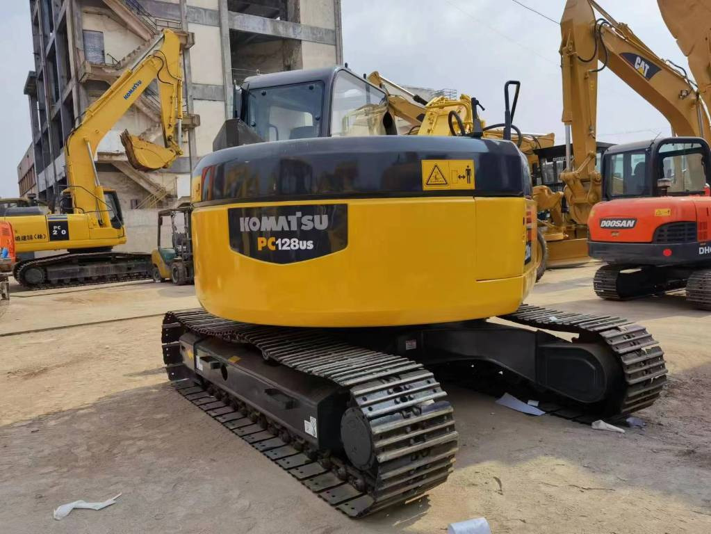 KOMATSU PC 128US - Мини багер: слика 3 KOMATSU PC 128US - Мини багер: слика 3