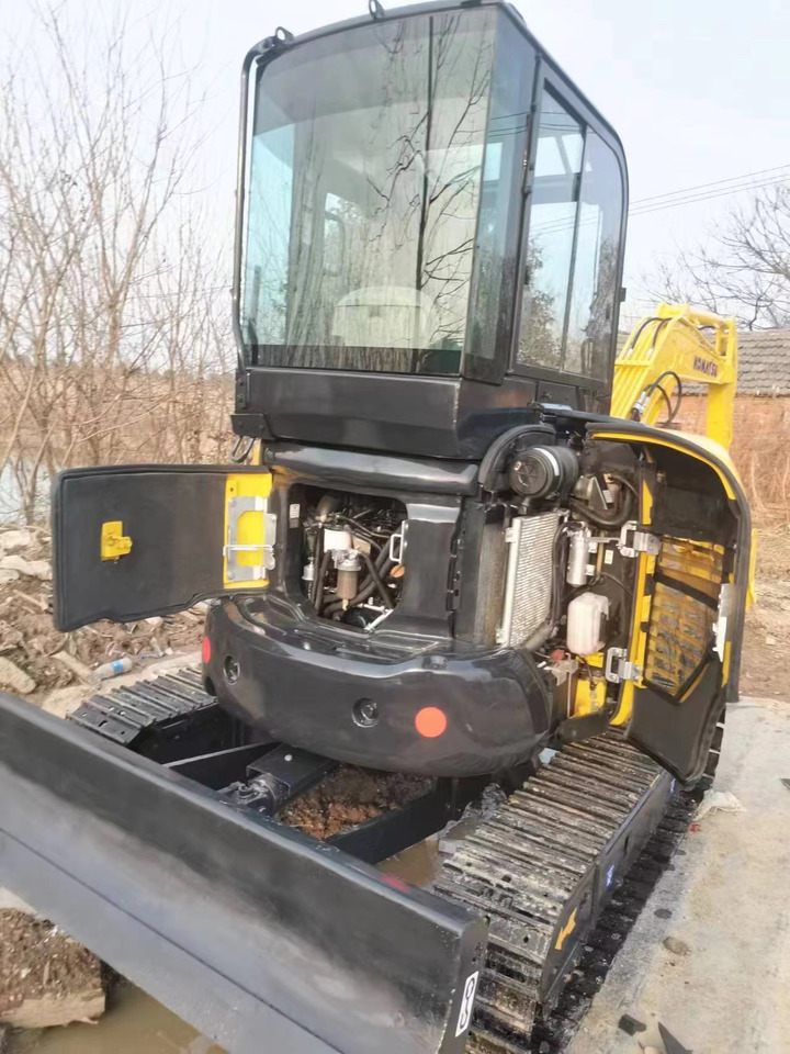 KOMATSU PC 35 MR - Мини багер: слика 4 KOMATSU PC 35 MR - Мини багер: слика 4