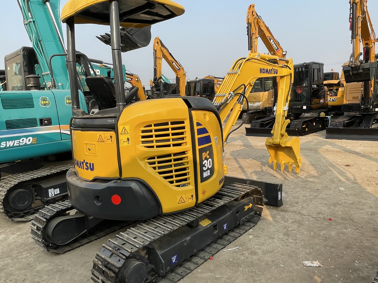 KOMATSU PC30MR-3 - Мини багер: слика 3 KOMATSU PC30MR-3 - Мини багер: слика 3
