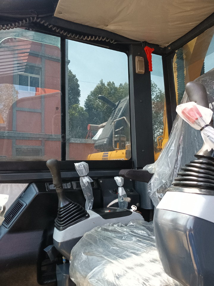 KOMATSU PC56-3 - Мини багер: слика 5 KOMATSU PC56-3 - Мини багер: слика 5