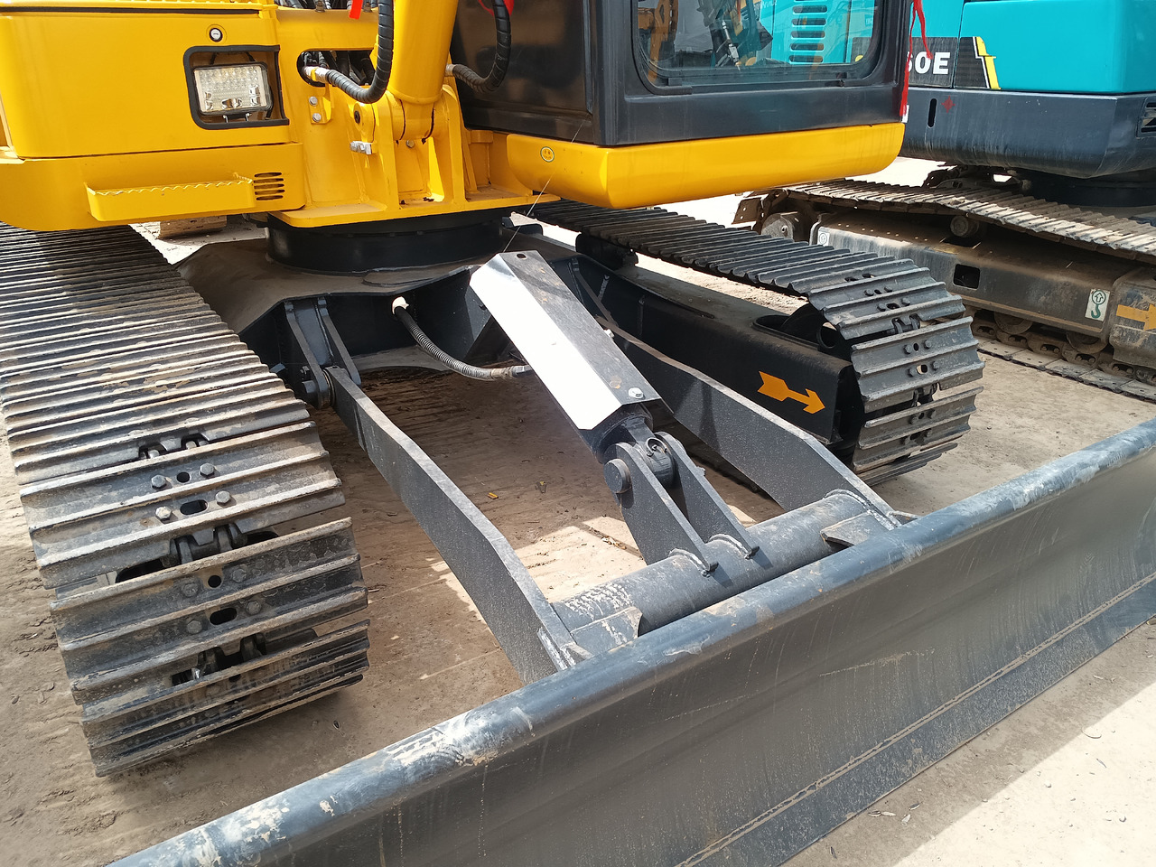 Багер гасеничар KOMATSU PC60-8: слика 6 Багер гасеничар KOMATSU PC60-8: слика 6