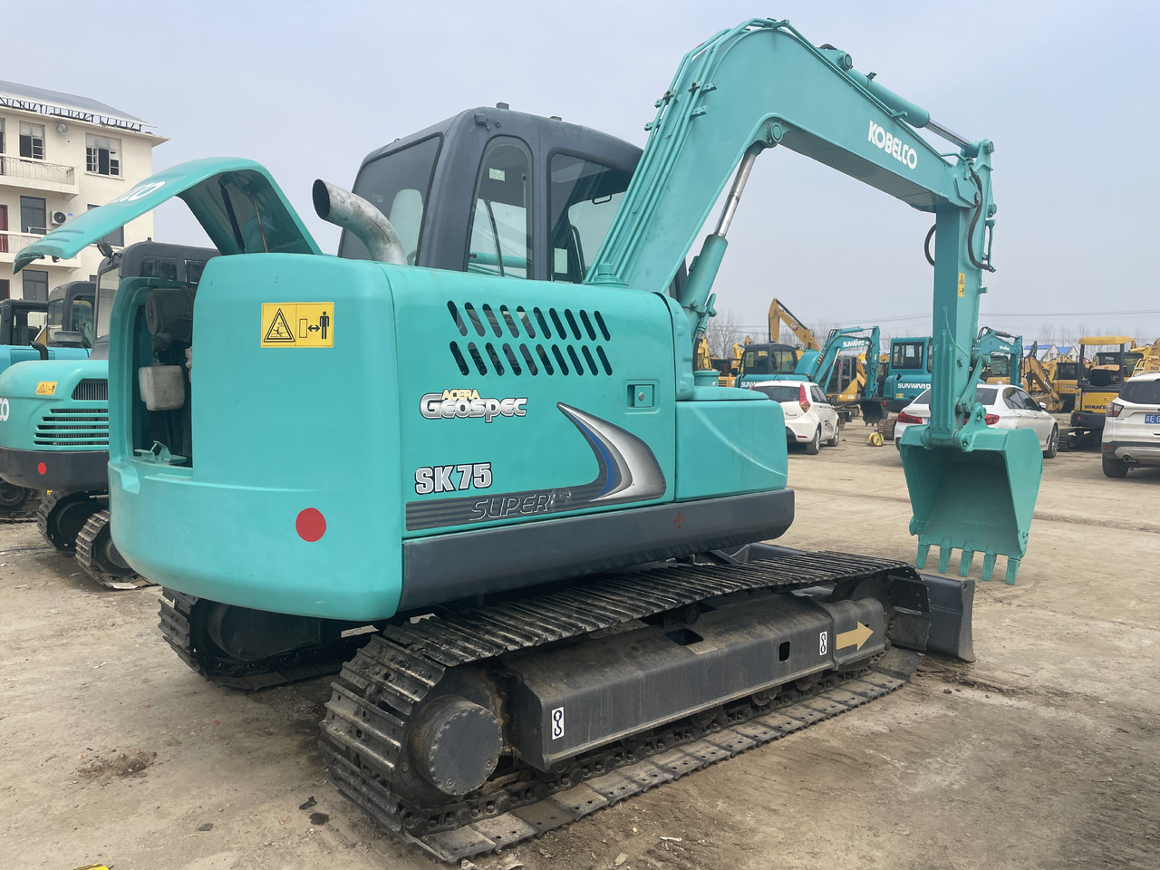 Kobelco SK 75 - Багер гасеничар: слика 1 Kobelco SK 75 - Багер гасеничар: слика 1