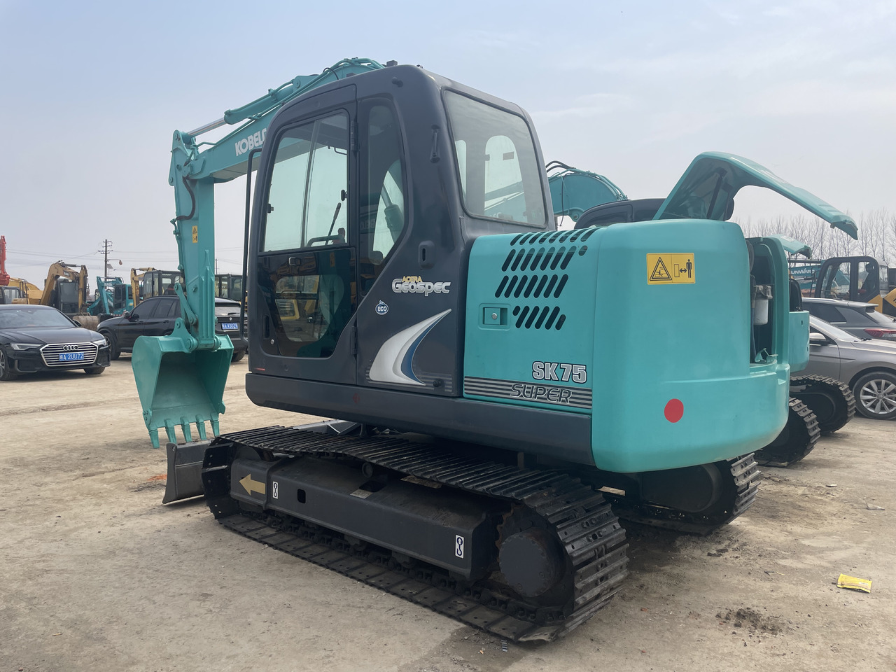 Kobelco SK 75 - Багер гасеничар: слика 3 Kobelco SK 75 - Багер гасеничар: слика 3