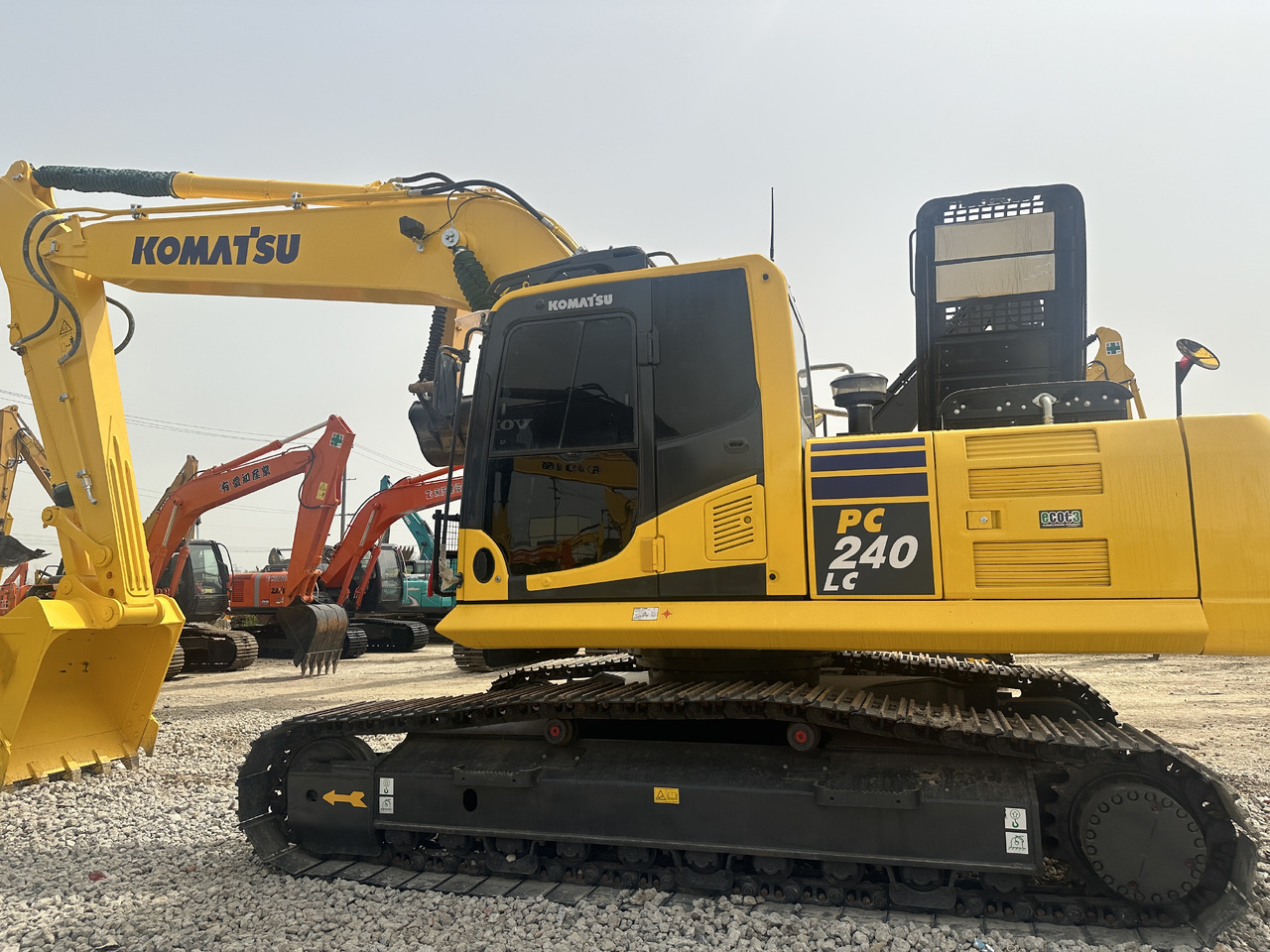 Komatsu PC 240 LC-8 - Багер гасеничар: слика 1 Komatsu PC 240 LC-8 - Багер гасеничар: слика 1
