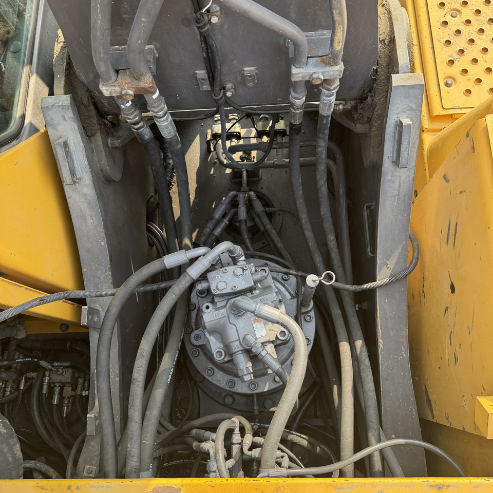 VOLVO EC240BLC - Багер гасеничар: слика 4 VOLVO EC240BLC - Багер гасеничар: слика 4