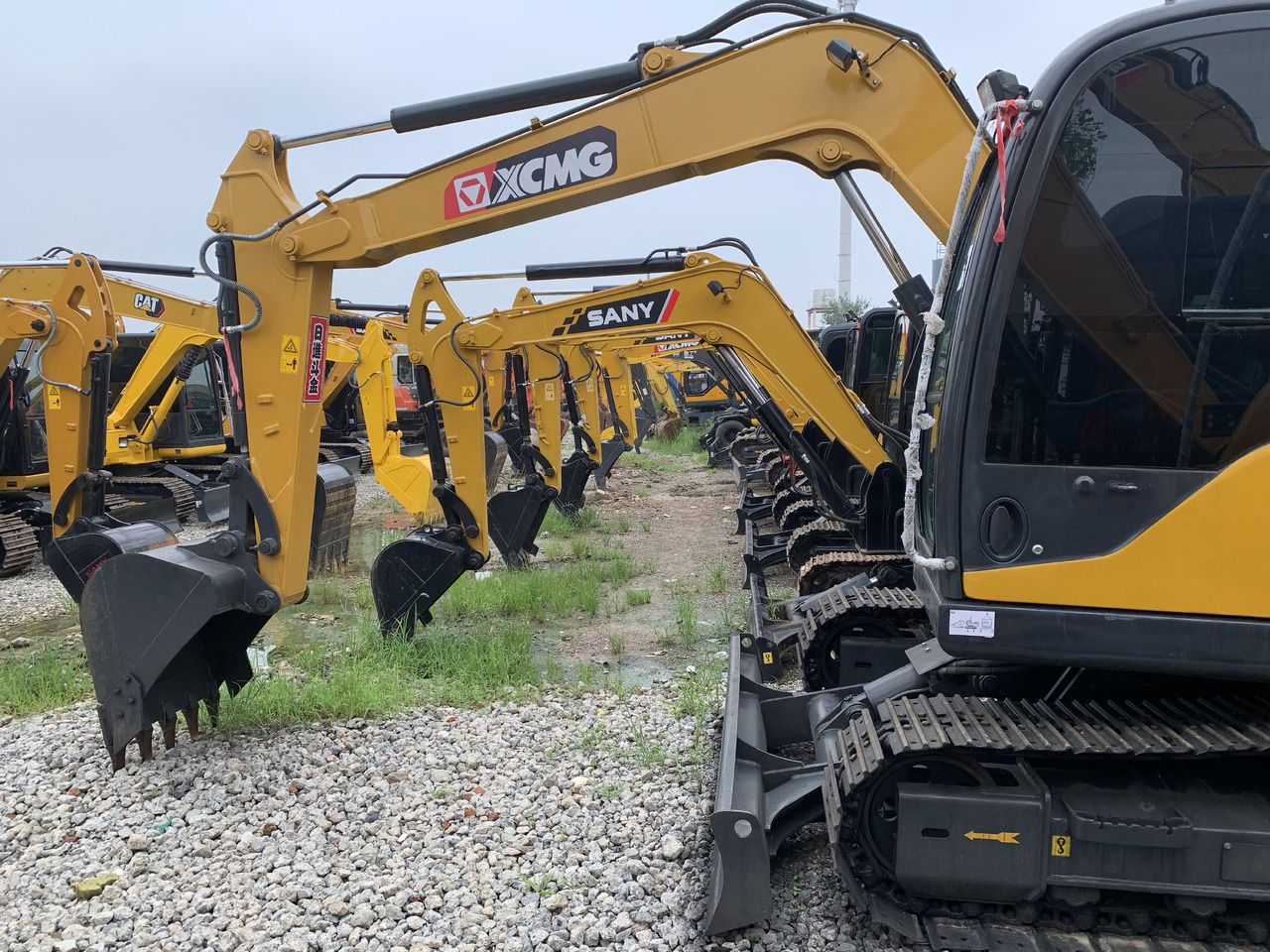 XCMG XE 85DA - Мини багер: слика 4 XCMG XE 85DA - Мини багер: слика 4