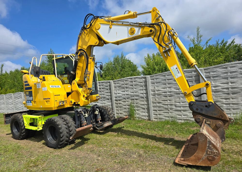 Komatsu - Багер на тркала: слика 2 Komatsu - Багер на тркала: слика 2