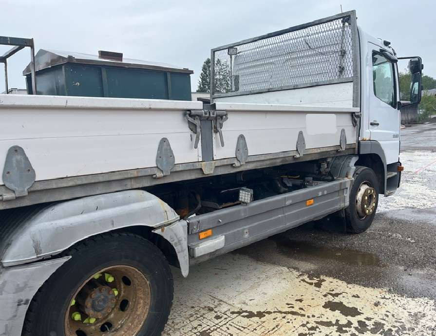 2004 Mercedes-Benz Tipp - EU-godkjent - Кипер: слика 3 2004 Mercedes-Benz Tipp - EU-godkjent - Кипер: слика 3