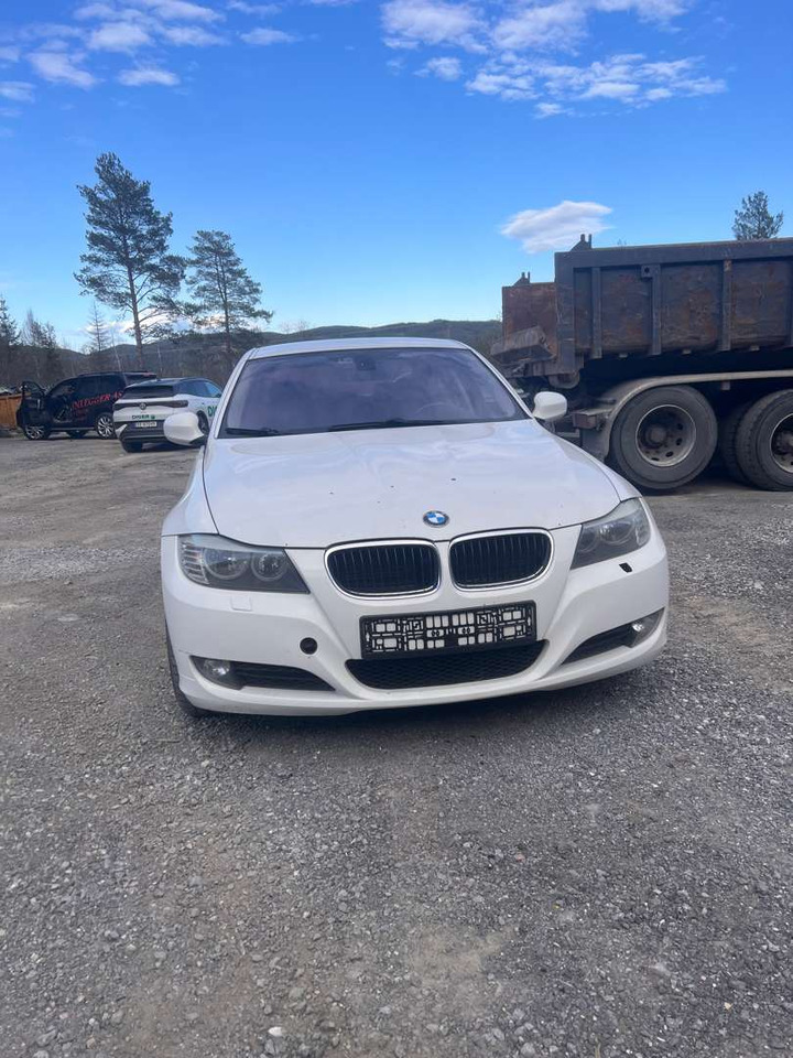 2009 BMW 316i Facelift (se mangellapp) - rep.-objekt - Седан: слика 4 2009 BMW 316i Facelift (se mangellapp) - rep.-objekt - Седан: слика 4