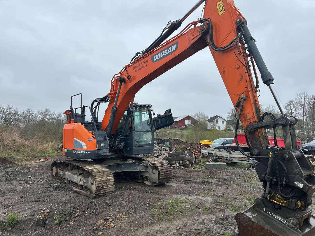2018 Beltegraver 24 tonn Doosan DX 235LCR S 70-feste - Багер: слика 2 2018 Beltegraver 24 tonn Doosan DX 235LCR S 70-feste - Багер: слика 2