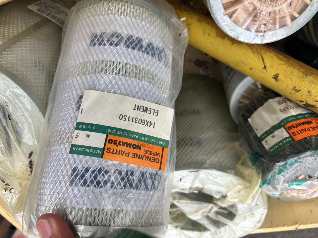 Filter til komatsu gravemaskin og manualer - Алат/ Опрема: слика 4 Filter til komatsu gravemaskin og manualer - Алат/ Опрема: слика 4