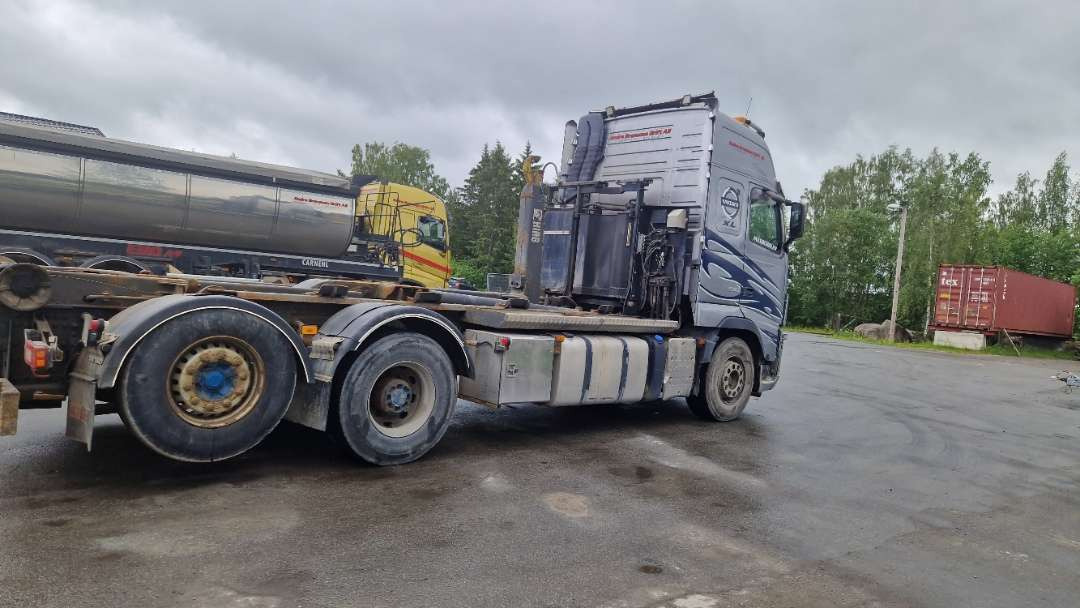 Volvo FH6X2-Krokbil med hydraulisk brøyteutstyr - Камион со кука за подигање: слика 3 Volvo FH6X2-Krokbil med hydraulisk brøyteutstyr - Камион со кука за подигање: слика 3