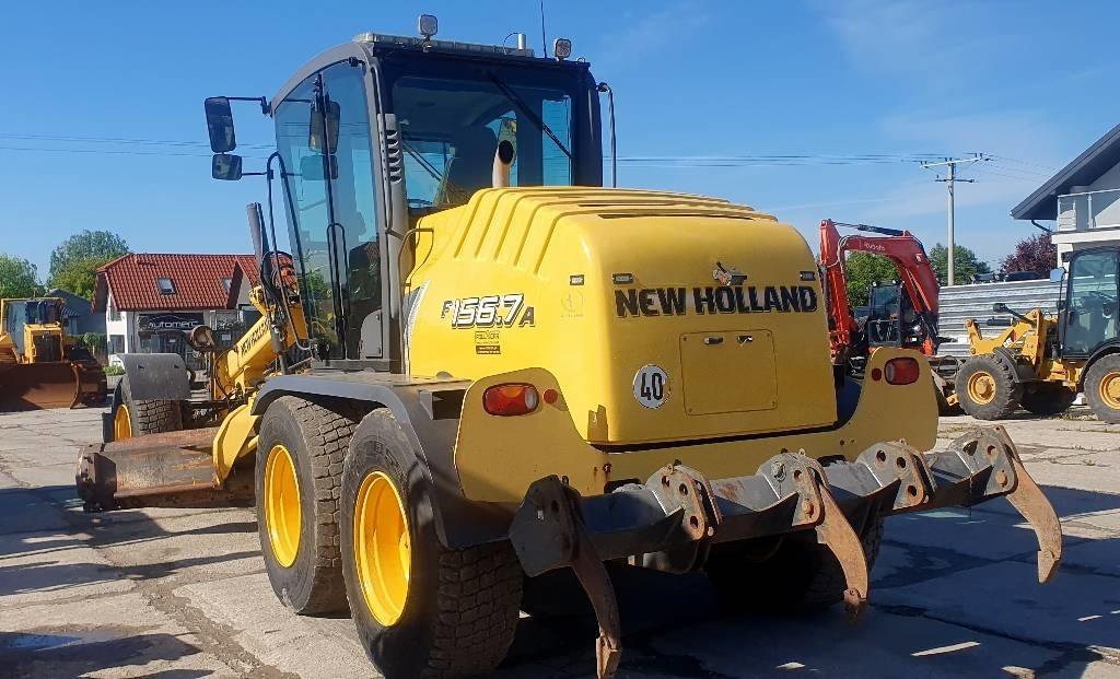 New Holland F 156.7 A - Порамнувач: слика 2 New Holland F 156.7 A - Порамнувач: слика 2