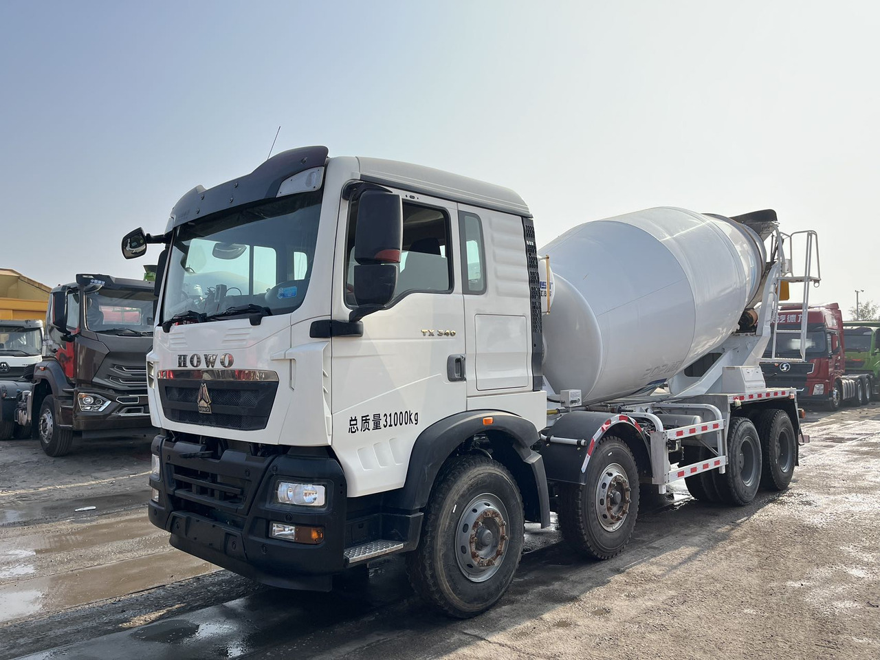HOWO 混凝土搅拌车 - Камион миксер за бетон: слика 1 HOWO 混凝土搅拌车 - Камион миксер за бетон: слика 1