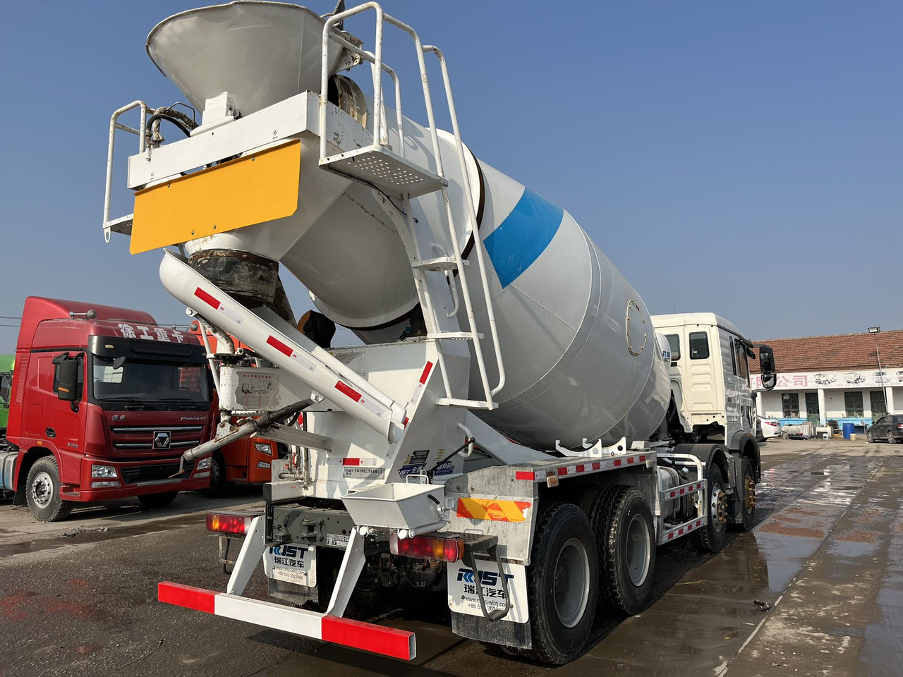 HOWO 混凝土搅拌车 - Камион миксер за бетон: слика 5 HOWO 混凝土搅拌车 - Камион миксер за бетон: слика 5