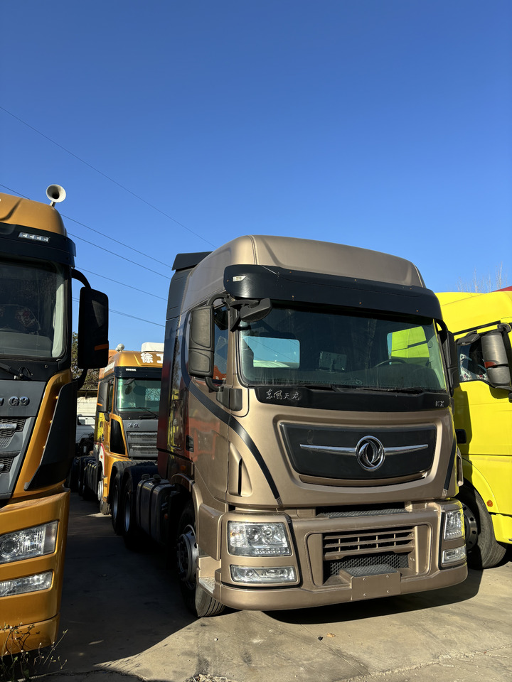 DONGFENG KX - Камион влекач: слика 2 DONGFENG KX - Камион влекач: слика 2