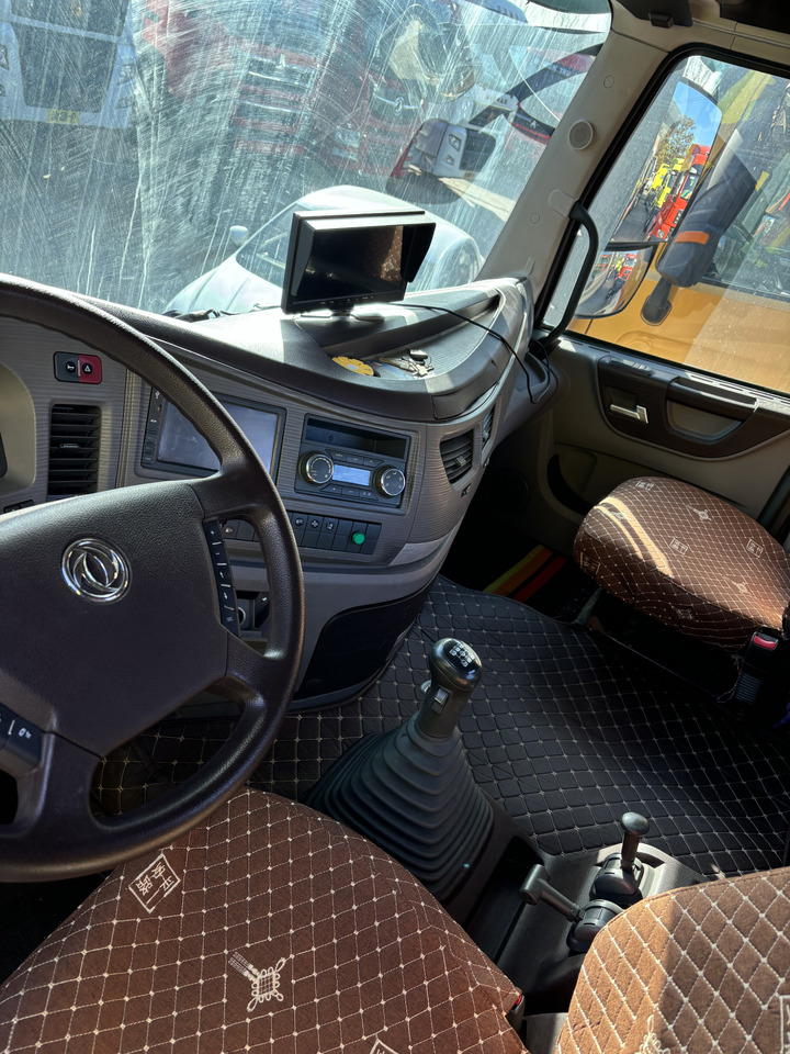 DONGFENG KX - Камион влекач: слика 3 DONGFENG KX - Камион влекач: слика 3
