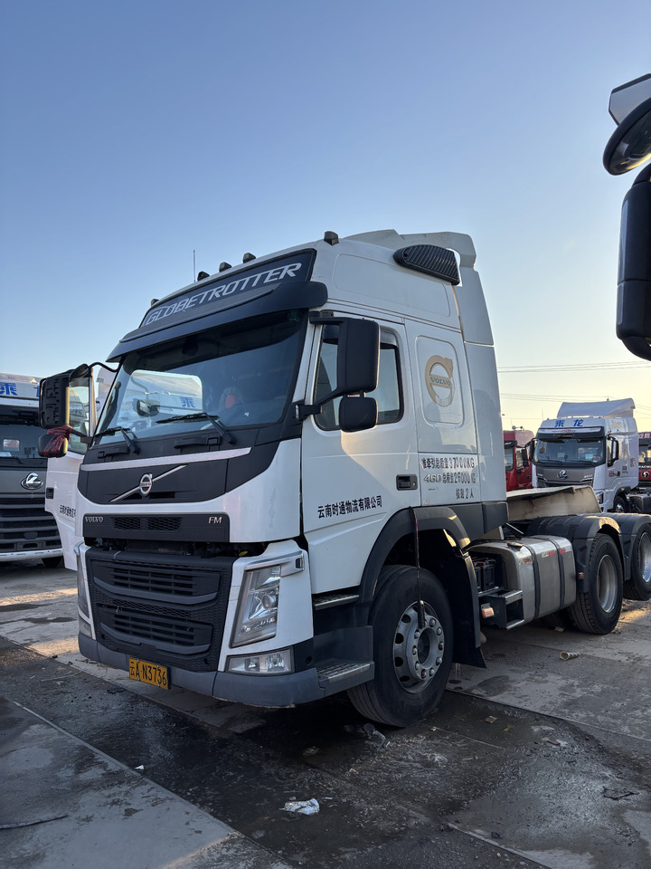 VOLVO - Камион влекач: слика 1 VOLVO - Камион влекач: слика 1