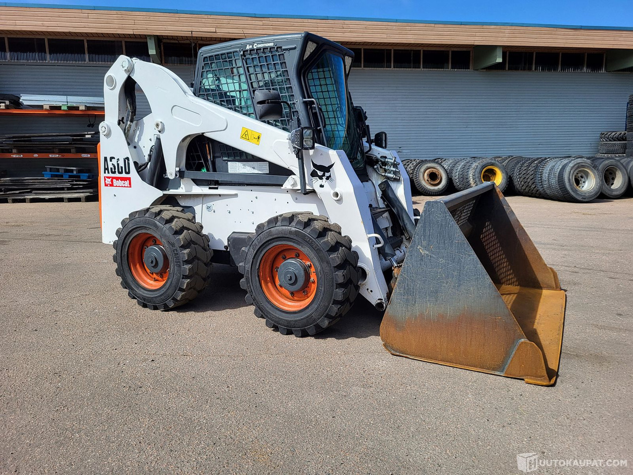 Bobcat A300, liukuohjattava kuormaaja, nelipyöräohjaus,, Kouvola - Компактен натоварувач: слика 1 Bobcat A300, liukuohjattava kuormaaja, nelipyöräohjaus,, Kouvola - Компактен натоварувач: слика 1
