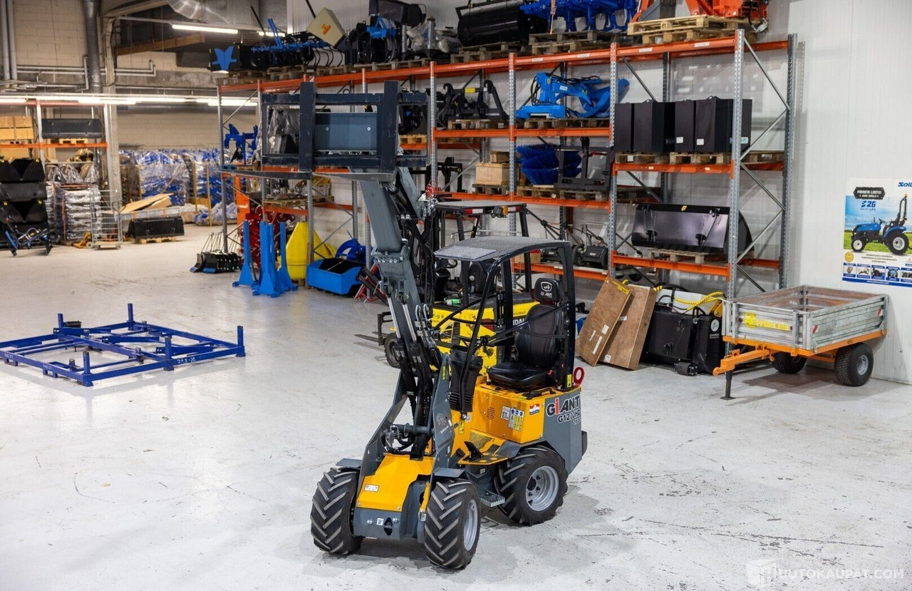 Giant G1200 Telekuormaaja, 0.9 l, Diesel, 5 h, Helsinki - Телескопски натоварувач на тркала: слика 2 Giant G1200 Telekuormaaja, 0.9 l, Diesel, 5 h, Helsinki - Телескопски натоварувач на тркала: слика 2