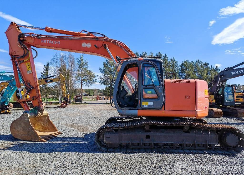 Hitachi ZX 225 US, 2003, 16 156 h Kaivinkone, Kurikka - Багер гасеничар: слика 1 Hitachi ZX 225 US, 2003, 16 156 h Kaivinkone, Kurikka - Багер гасеничар: слика 1