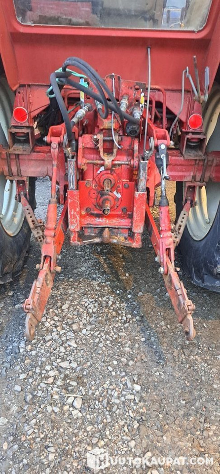 International 585XL, 1985, Diesel, 6 147 h Traktori, Kruunupyy - Трактор: слика 5 International 585XL, 1985, Diesel, 6 147 h Traktori, Kruunupyy - Трактор: слика 5