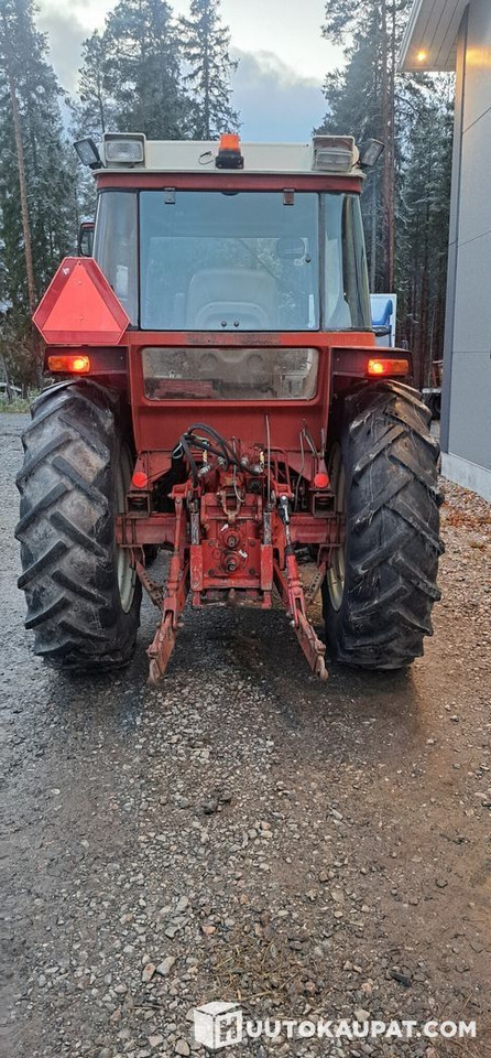 International 585XL, 1985, Diesel, 6 147 h Traktori, Kruunupyy - Трактор: слика 3 International 585XL, 1985, Diesel, 6 147 h Traktori, Kruunupyy - Трактор: слика 3
