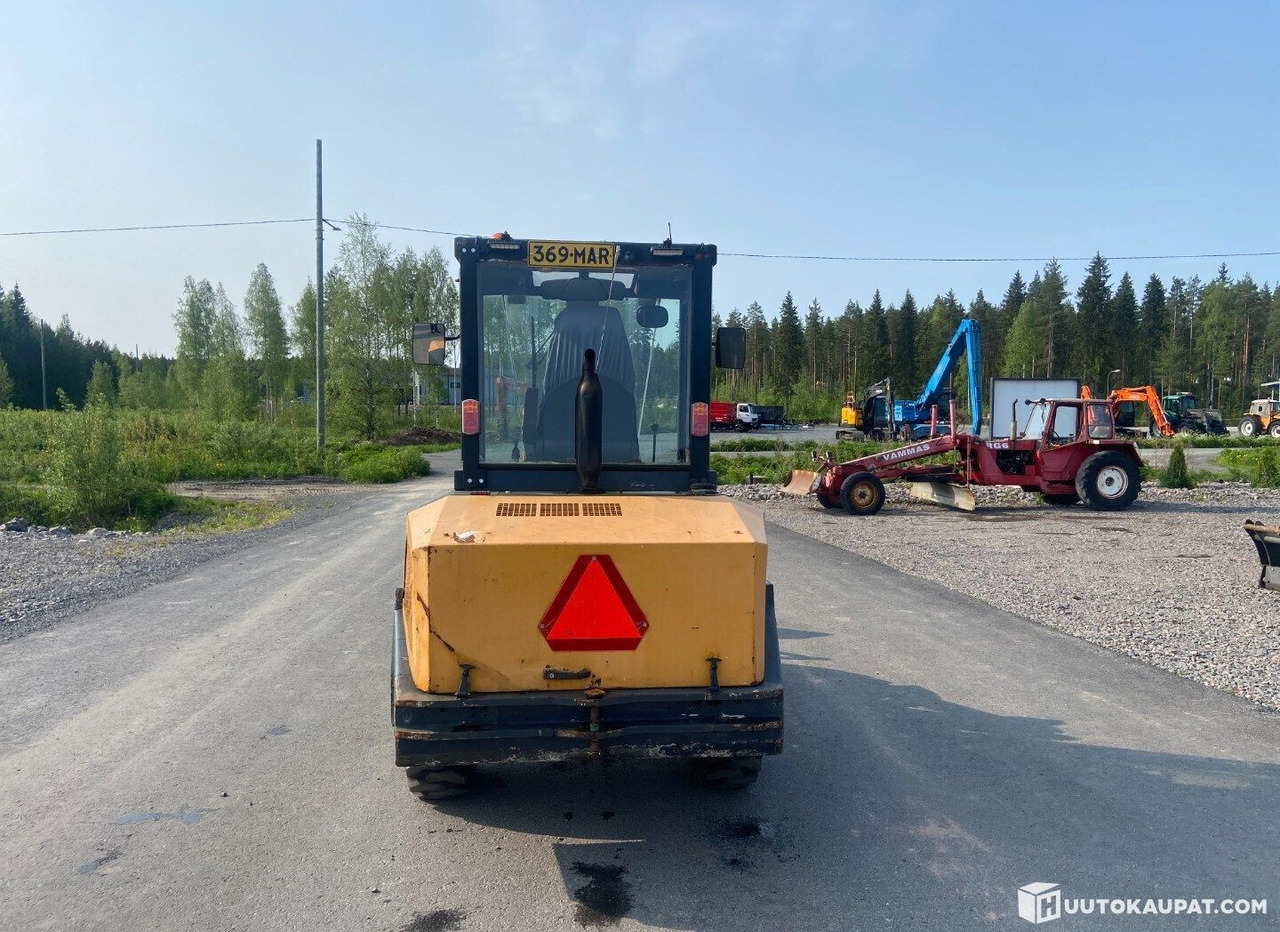 Paus RL 552, 2006, 2.2 L, Diesel, 4,527 h Compact loader, Virrat - Земјоделски натоварувач: слика 3 Paus RL 552, 2006, 2.2 L, Diesel, 4,527 h Compact loader, Virrat - Земјоделски натоварувач: слика 3