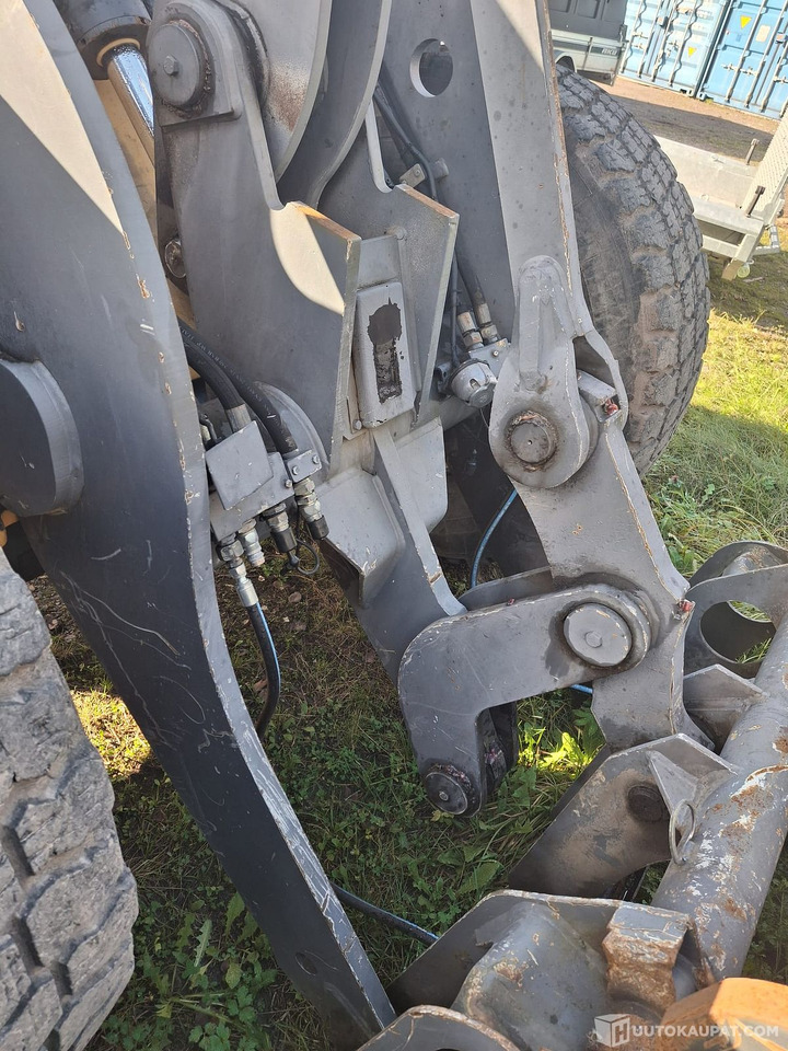 Pyöräkuormaaja Volvo L40 D, vuosimalli 1999, Nurmijärvi - Натоварувач на тркала: слика 5 Pyöräkuormaaja Volvo L40 D, vuosimalli 1999, Nurmijärvi - Натоварувач на тркала: слика 5