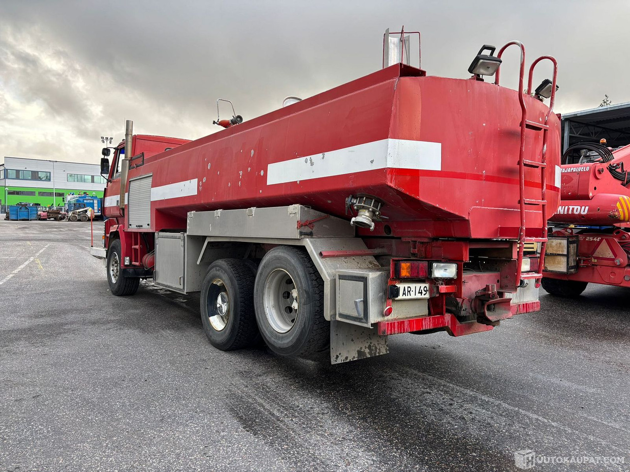 Sisu säiliöauto, 1983, Vantaa - Камион цистерна, Противпожарен камион: слика 3 Sisu säiliöauto, 1983, Vantaa - Камион цистерна, Противпожарен камион: слика 3