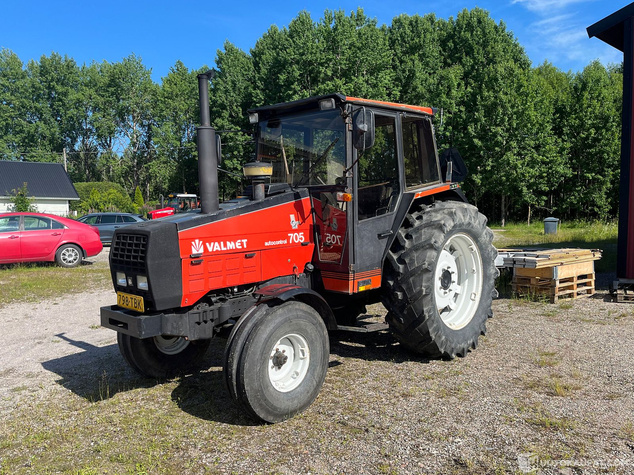 Valmet 705, Traktori, harrastajalta, 1990, Salo - Трактор: слика 1 Valmet 705, Traktori, harrastajalta, 1990, Salo - Трактор: слика 1