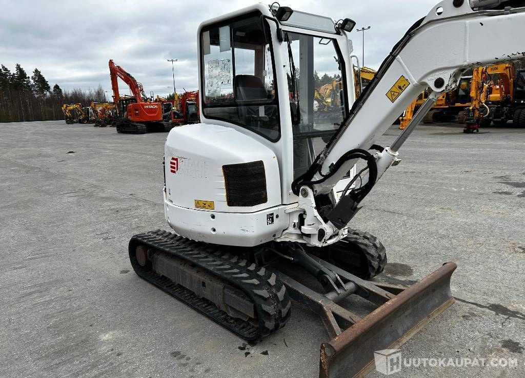 Volvo ECR 38 / Kallistuvaliitin, Uudet telat!, 2012, 3 245 h Kaivinkone, Ilmajoki - Мини багер: слика 5 Volvo ECR 38 / Kallistuvaliitin, Uudet telat!, 2012, 3 245 h Kaivinkone, Ilmajoki - Мини багер: слика 5